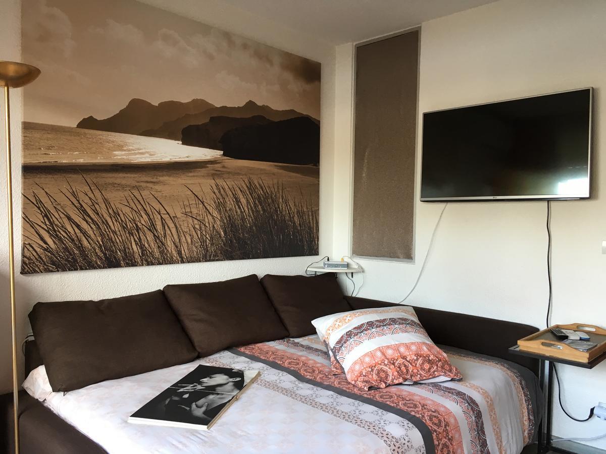 Au Coeur Du Village Naturiste Agde Bagian luar foto